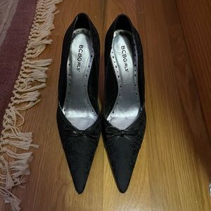 BCBG vintage pointy heels